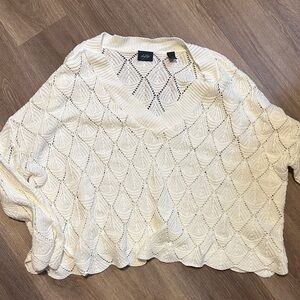 Daytrip Cream V-Neck Sweater